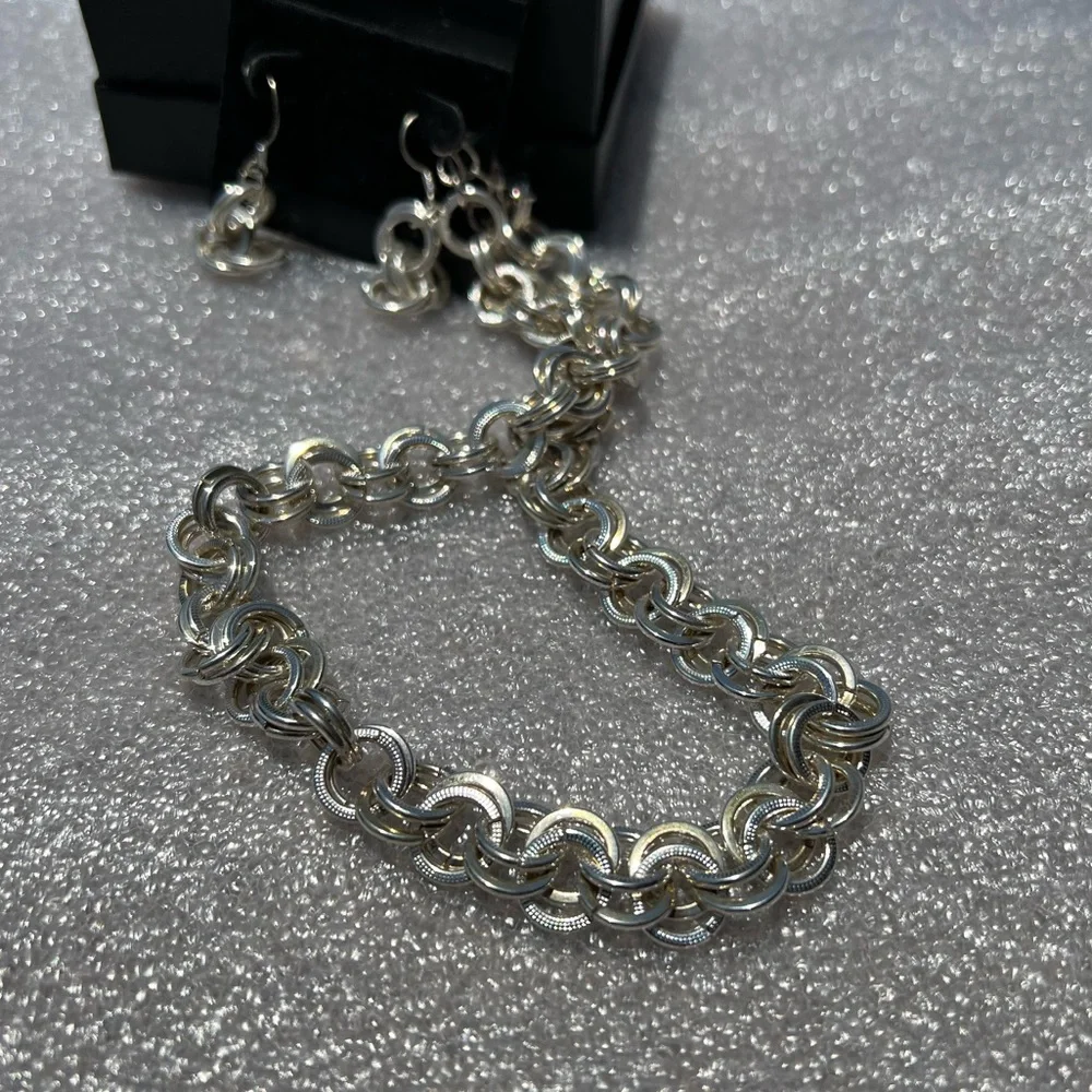 Vintage Necklace Earrings Set Never Used Silver with Holden highlights Chains